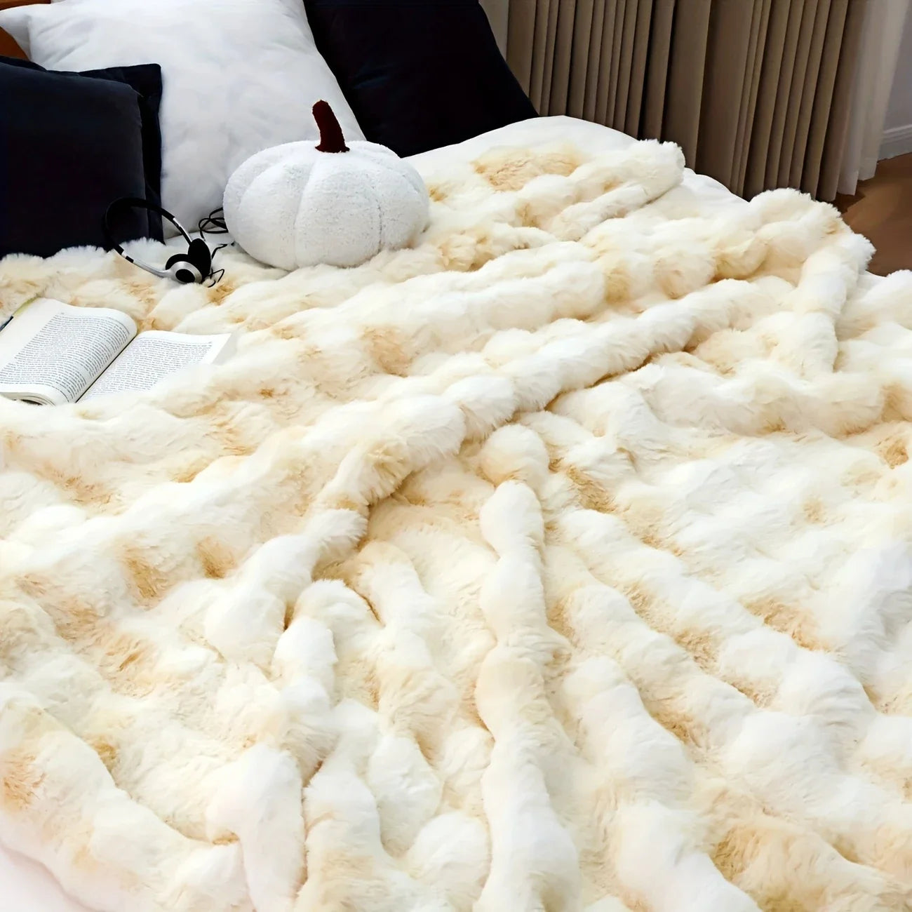 Bubble Fleece Blanket for Couch, Faux Rabbit Fur Throw Blanket, Soft Cozy Fluffy Decorative Blankets for Bed, Sofa