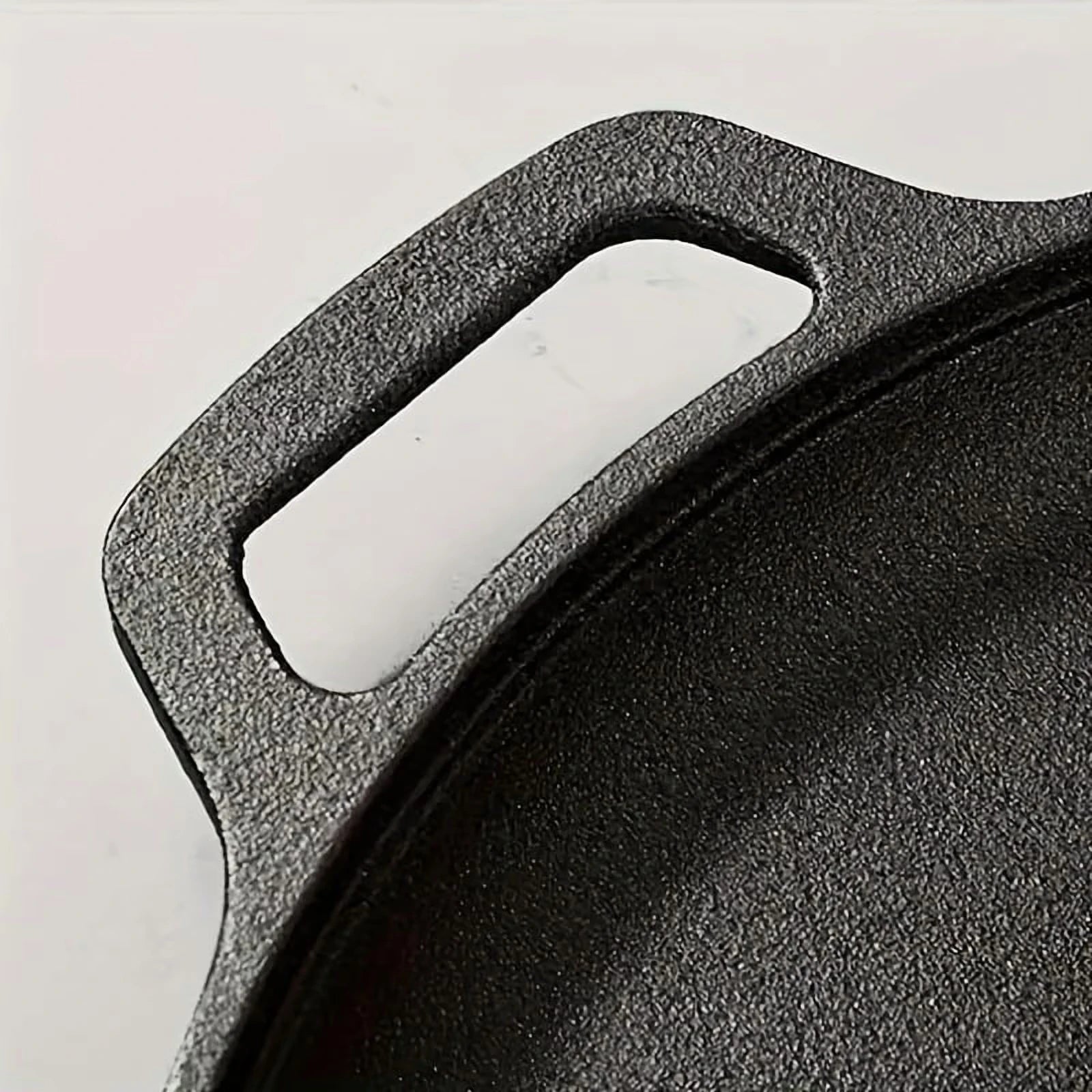 Multifunctional Cast Iron Skillet — Non-Stick Design, Ideal for Pizza, Grilling, and Pancakes (11 inch) — Compatible with All Stove Types